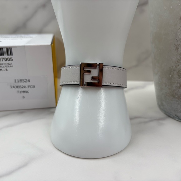 🔥NEW! FENDI•FF Logo Zucca Reversible Bracelet Sz Small Adjustable - Picture 3 of 4